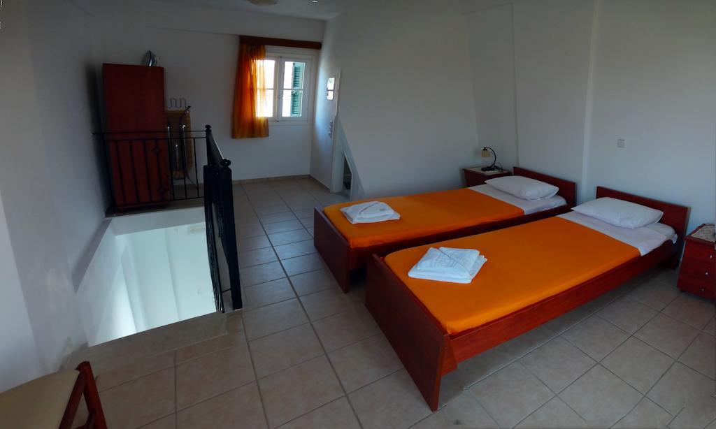Iriana Village Inn Stavros  Ruang foto